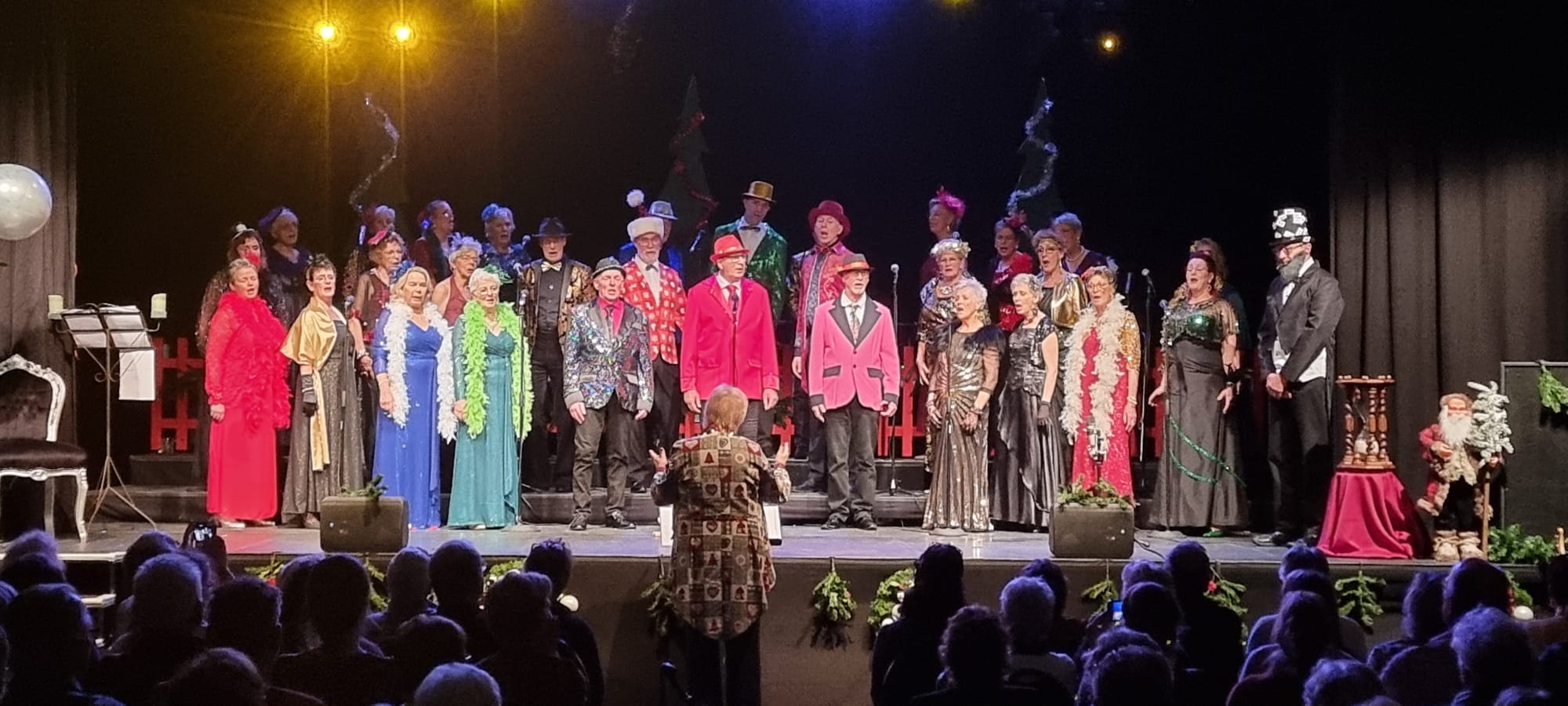 TUSSEN TAAI EN TULBAND. DE SHOW